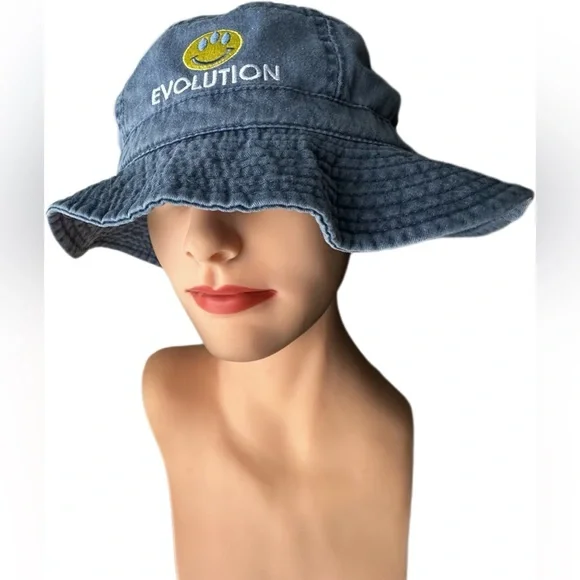 RARE Vintage 2001 Evolution Movie Promo Alien Smiley Face Bucket Hat XL - Picture 7 of 8